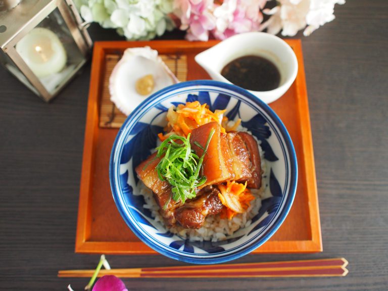 Trailer for the video recipe Braised Pork Belly Rice Bowl (Buta no Kakuni Don) with Japanese